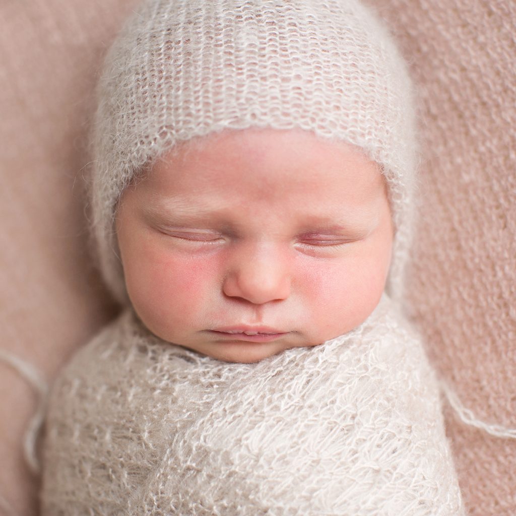 newborn-photographer-renee-bell